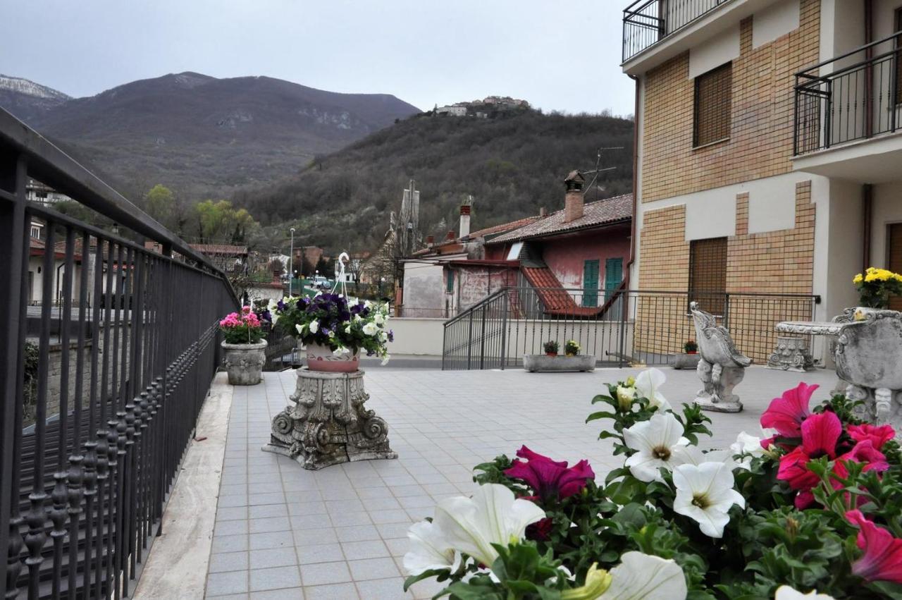 Albergo Rio Canistro Luaran gambar