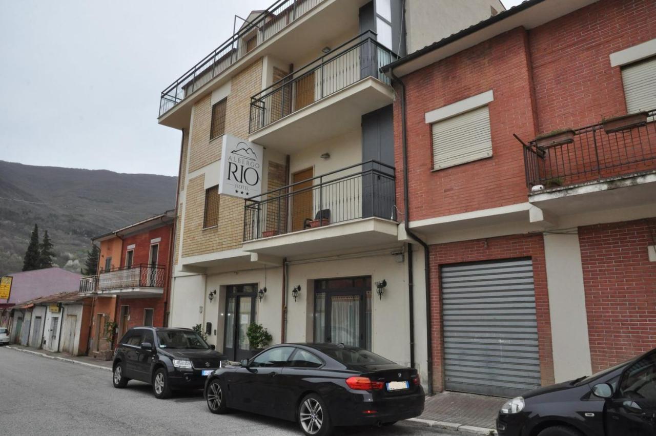 Albergo Rio Canistro Luaran gambar