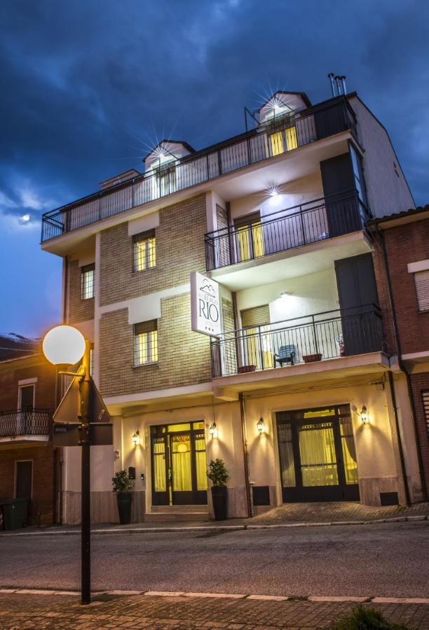 Albergo Rio Canistro Luaran gambar